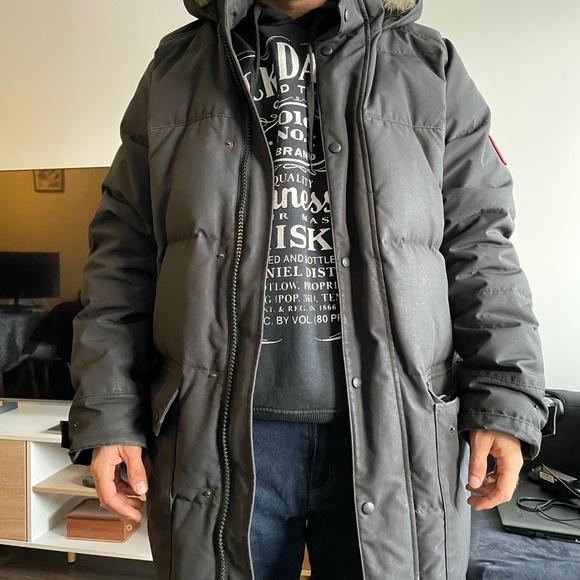 Canada Goose winter coat - Picture 4 of 4